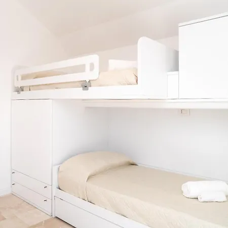 Daire Modern With Swimming Pool And Parking! *